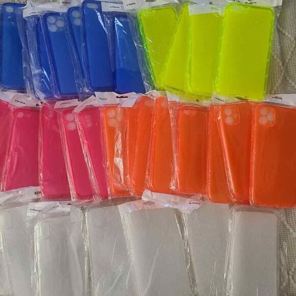 33 Iphone cases To Resell  - Picture 4 of 4